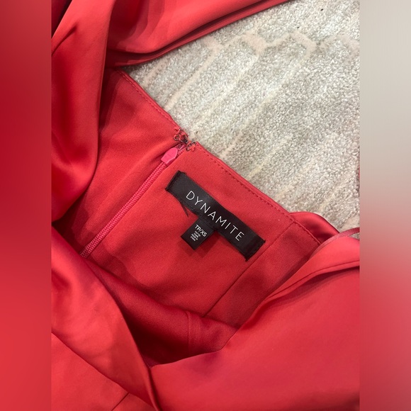 XS Dynamite Satin Halter Dress - Picture 4 of 10